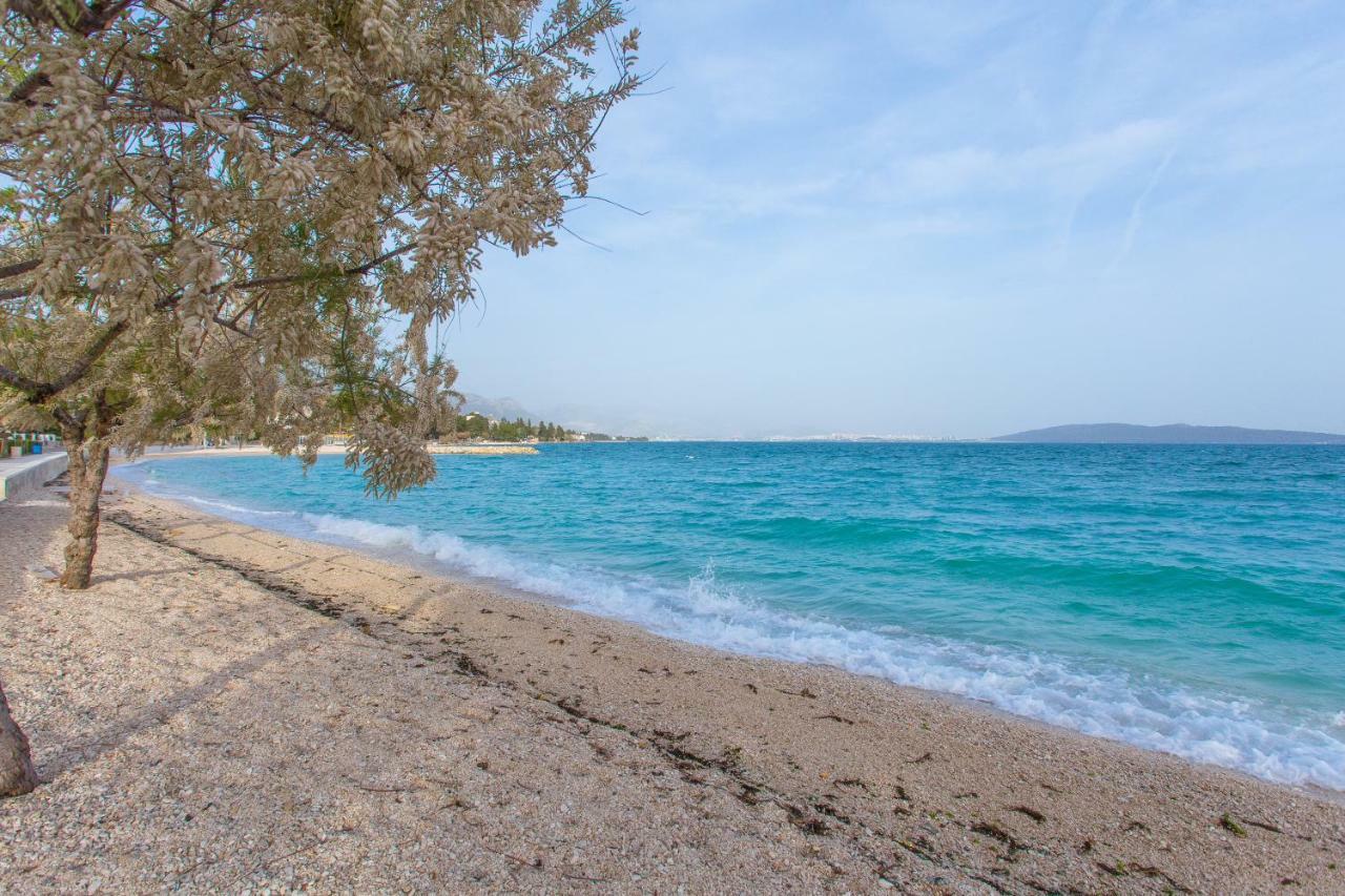 Seafront Apartment In Historical Cippico Castle Kaštela Exterior foto